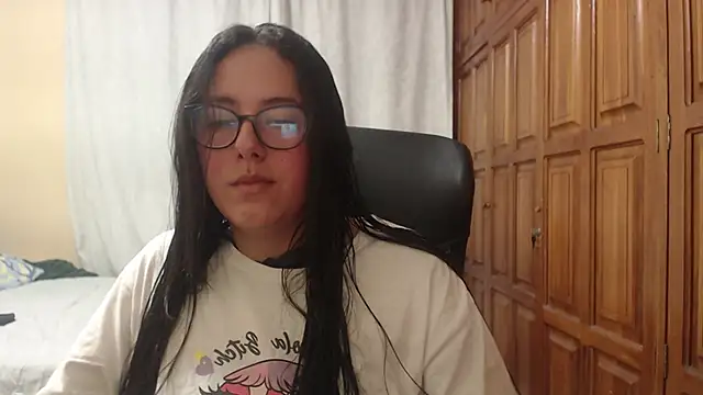 Venus cat  online show from 04/24/26, 03:08