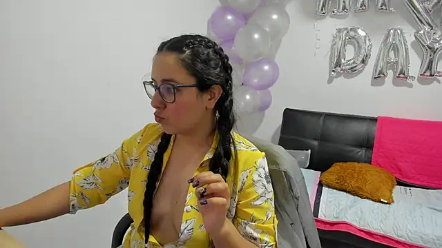 Venus cat  online show from 11/12/25, 02:37