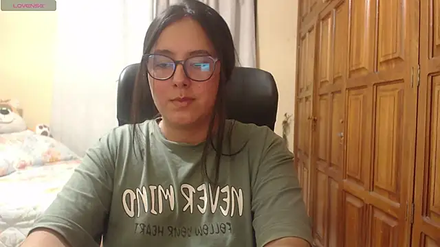 Venus cat  online show from 06/28/26, 01:45