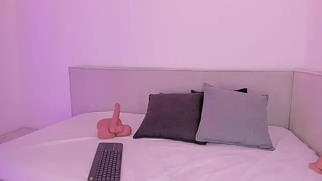 Samara hale online show from 12/04/25, 08:19