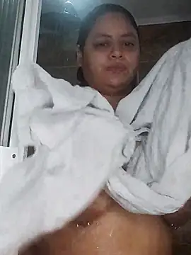 MayaCurvy online show from 10/12/25, 04:03