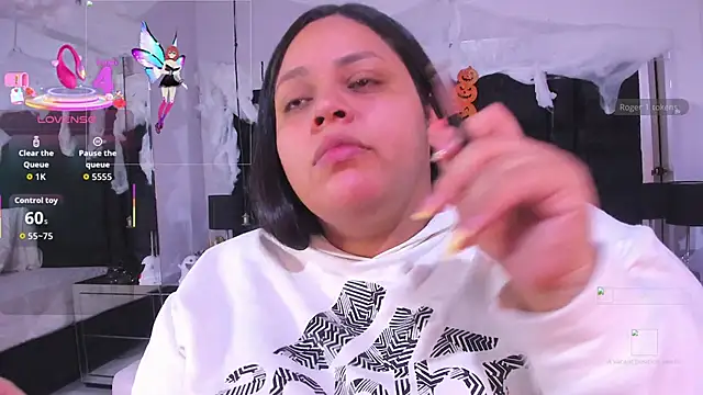 MayaCurvy online show from 10/23/25, 03:27