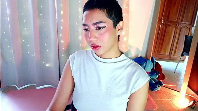 emma web  online show from 03/06/26, 05:08