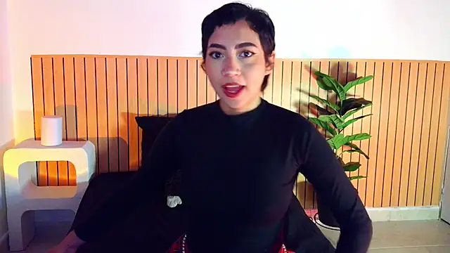 Snapshot of emma_web_ chatting on 06/04/26, 04:44 emma web online show from 06/04/26, 04:44