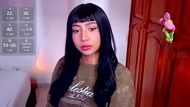 emma web  online show from 11/13/25, 05:06