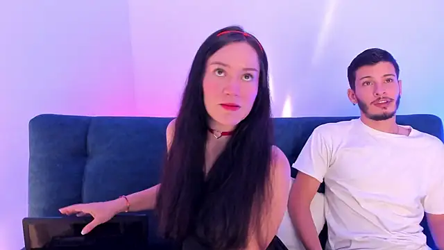 Snapshot of josh_and_val chatting on 10/22/25, 11:25 josh and val online show from 10/22/25, 11:25