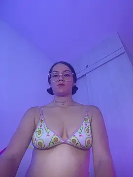 Snapshot of josh_and_val chatting on 10/08/25, 06:19 josh and val online show from 10/08/25, 06:19