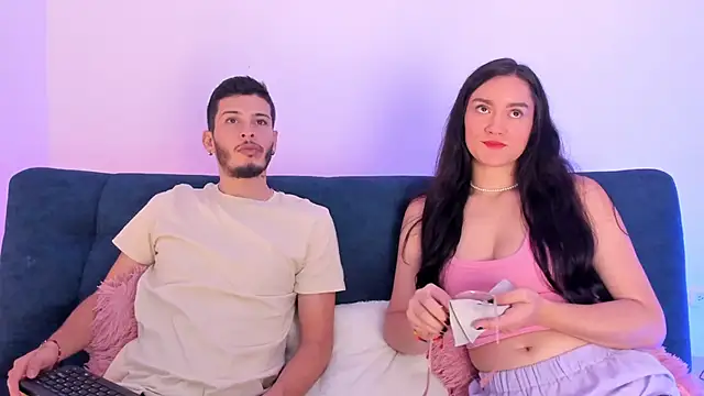 Snapshot of josh_and_val chatting on 11/20/25, 09:36 josh and val online show from 11/20/25, 09:36