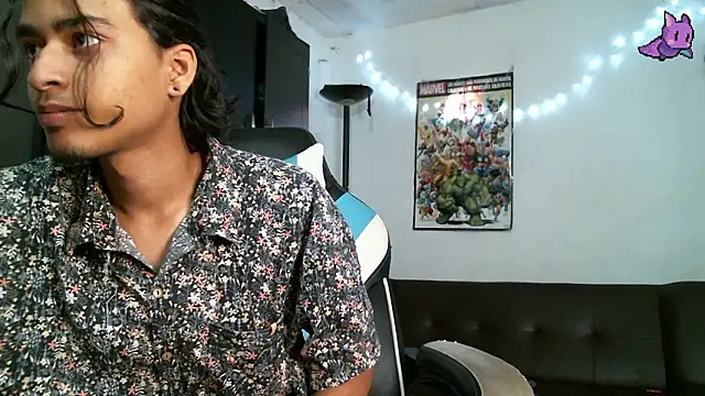 Snapshot of Dickie_Dicking chatting on 03/03/26, 07:32 Dickie Dicking online show from 03/03/26, 07:32