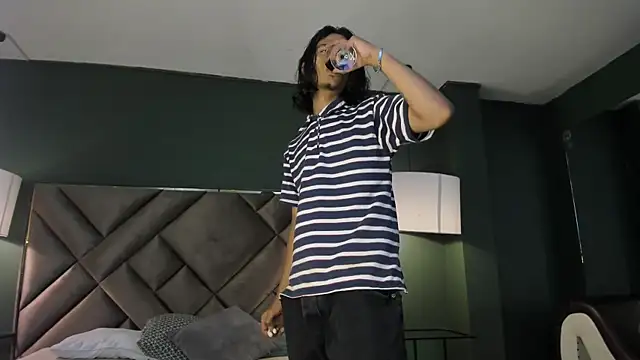 Dickie Dicking online show from 11/12/25, 10:02