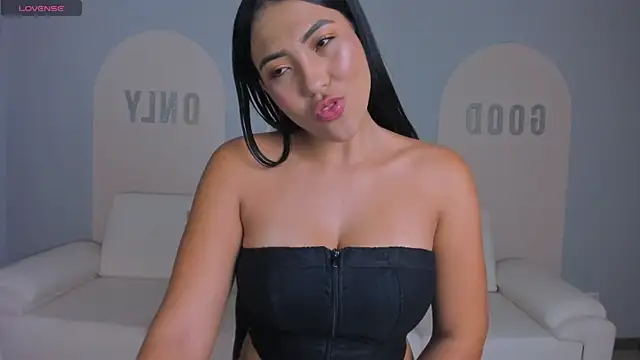 NatalieLewis online show from 12/20/25, 11:13