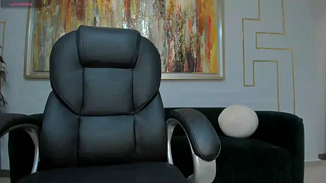 Snapshot of EmilyJohnsonX1 chatting on 11/15/25, 03:54 EmilyJohnsonX1 online show from 11/15/25, 03:54