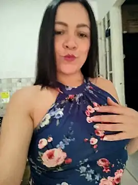 Snapshot of LindaSalo33 chatting on 10/03/25, 09:16 LindaSalo33 online show from 10/03/25, 09:16
