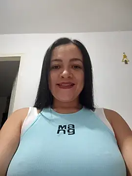 LindaSalo33 online show from 12/15/25, 05:13