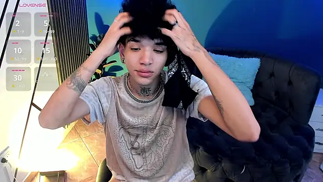 todoroki g online show from 11/10/25, 12:43