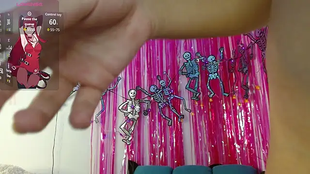 JuliethaFox online show from 10/23/25, 09:13