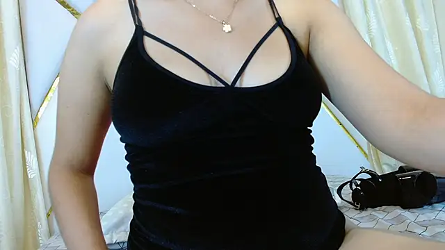 Snapshot of Ariadna_Wells chatting on 12/13/25, 08:04 Ariadna Wells online show from 12/13/25, 08:04