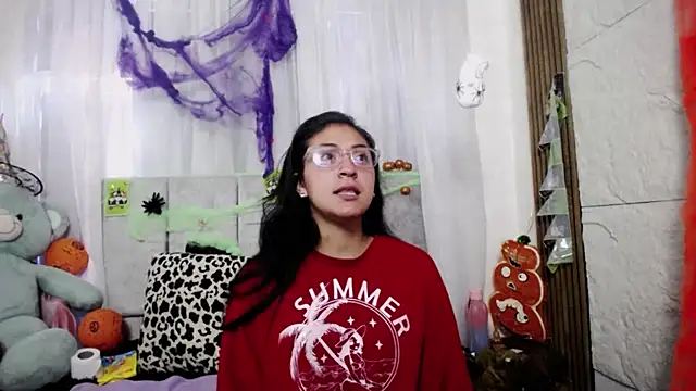 emy brunette online show from 10/18/25, 03:36
