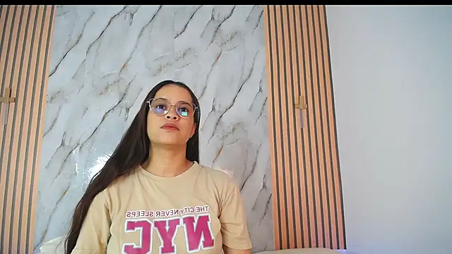 PiaGelvez online show from 12/01/25, 09:15