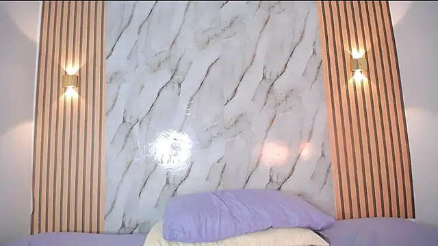 PiaGelvez online show from 12/19/25, 01:46