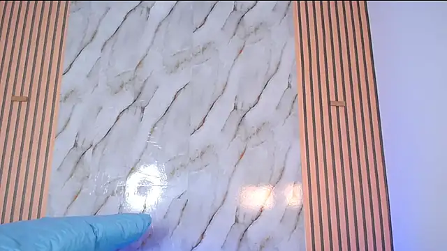 PiaGelvez online show from 11/12/25, 09:18