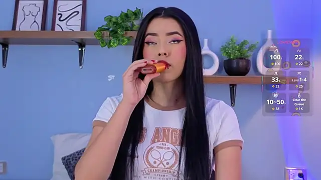 Megan Ritz online show from 12/04/25, 07:24