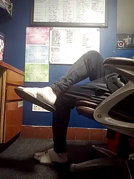 Curious9884 online show from 11/12/25, 10:35