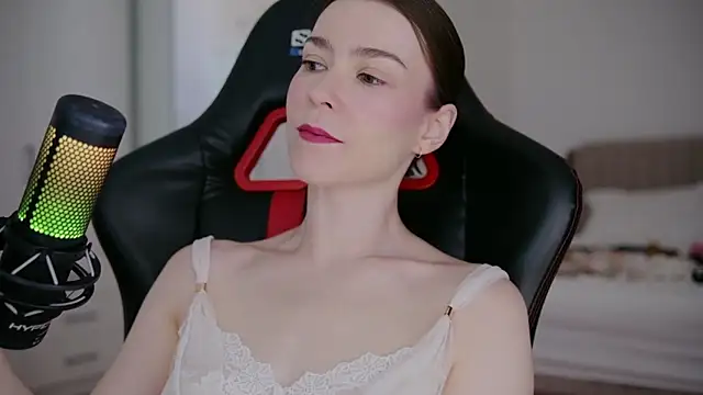 WowHelloAlice online show from 04/27/26, 07:06