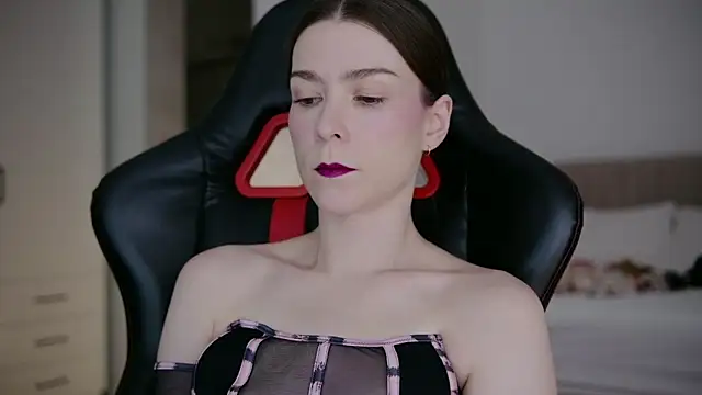 WowHelloAlice online show from 04/23/26, 03:24