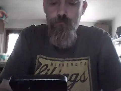 crazyheratic8 online show from 04/11/26, 01:59