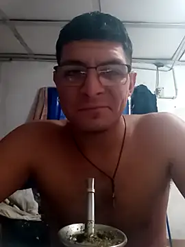 Snapshot of Eltorta214 chatting on 04/06/26, 08:54 Eltorta214 online show from 04/06/26, 08:54