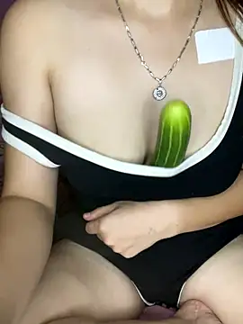 Snapshot of Nhim_xynk chatting on 10/10/25, 05:19 Nhim xynk online show from 10/10/25, 05:19