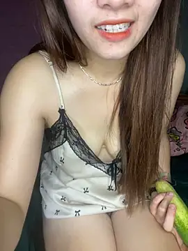 Snapshot of Nhim_xynk chatting on 10/17/25, 05:55 Nhim xynk online show from 10/17/25, 05:55