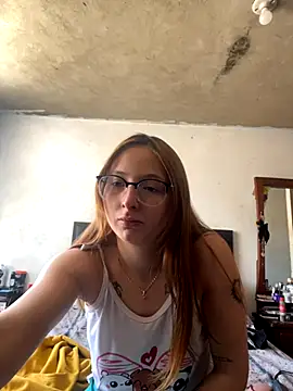 Snapshot of imariahot chatting on 10/15/25, 02:14 imariahot online show from 10/15/25, 02:14