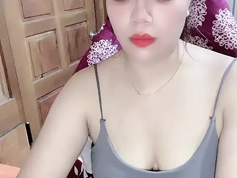 Snapshot of Subita_nice chatting on 05/15/26, 04:43 Subita nice online show from 05/15/26, 04:43