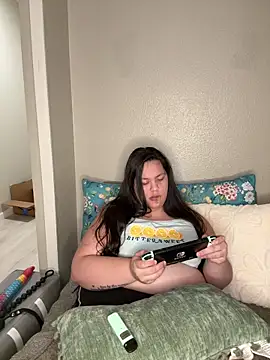 BrattyKrystal online show from 10/04/25, 01:18
