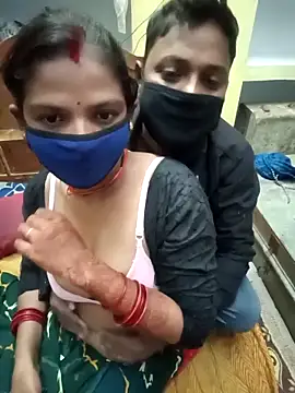 Snapshot of Neelam-baby1 chatting on 10/09/25, 04:40 Neelam-baby1 online show from 10/09/25, 04:40