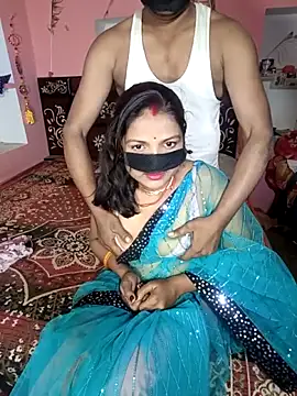 Snapshot of Neelam-baby1 chatting on 11/17/25, 04:00 Neelam-baby1 online show from 11/17/25, 04:00