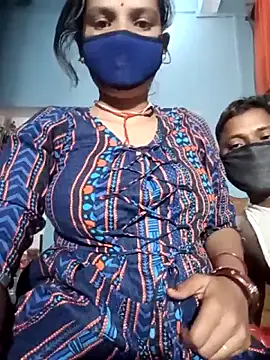 Snapshot of Neelam-baby1 chatting on 10/18/25, 04:20 Neelam-baby1 online show from 10/18/25, 04:20