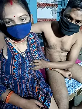 Snapshot of Neelam-baby1 chatting on 10/25/25, 04:18 Neelam-baby1 online show from 10/25/25, 04:18