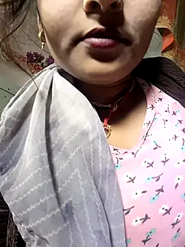 Snapshot of Neelam-baby1 chatting on 02/05/26, 04:14 Neelam-baby1 online show from 02/05/26, 04:14