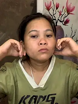 Snapshot of lan-xinh01 chatting on 10/07/25, 04:57 lan-xinh01 online show from 10/07/25, 04:57