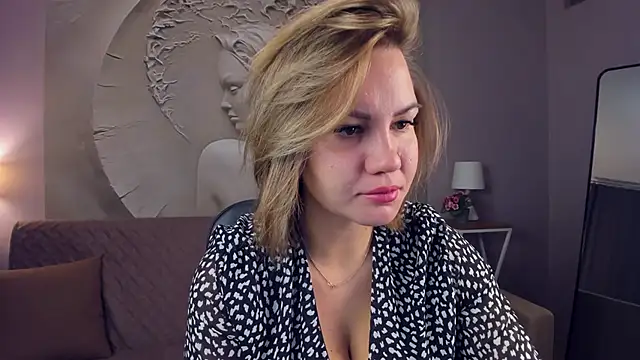 AriaEven online show from 10/16/25, 03:04