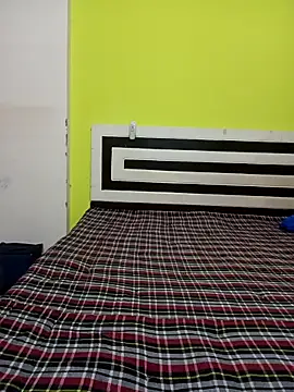 Kitty 18teen online show from 11/26/25, 10:59