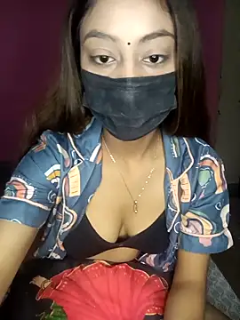 Kitty 18teen online show from 11/07/25, 12:21