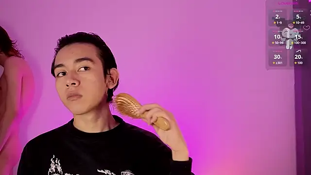 Snapshot of Darcy_and_Stolas chatting on 10/15/25, 05:17 Darcy and Stolas online show from 10/15/25, 05:17