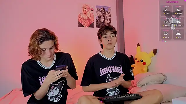 Snapshot of Darcy_and_Stolas chatting on 10/21/25, 08:41 Darcy and Stolas online show from 10/21/25, 08:41