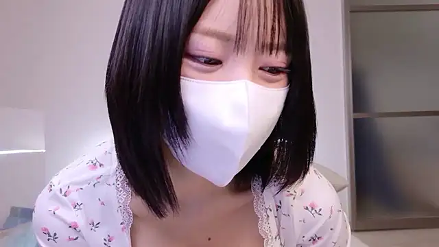 Snapshot of hana-08787- chatting on 04/23/26, 08:43 hana-08787- online show from 04/23/26, 08:43