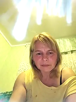 Snapshot of Masha412111 chatting on 10/16/25, 09:45 Masha412111 online show from 10/16/25, 09:45