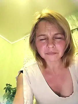 Snapshot of Masha412111 chatting on 10/21/25, 06:29 Masha412111 online show from 10/21/25, 06:29
